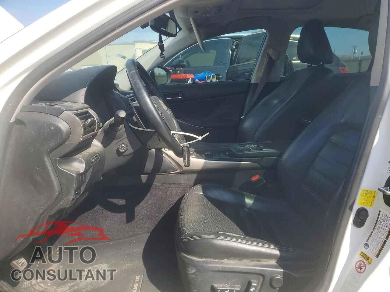 LEXUS IS 2014 - JTHBF1D28E5010678