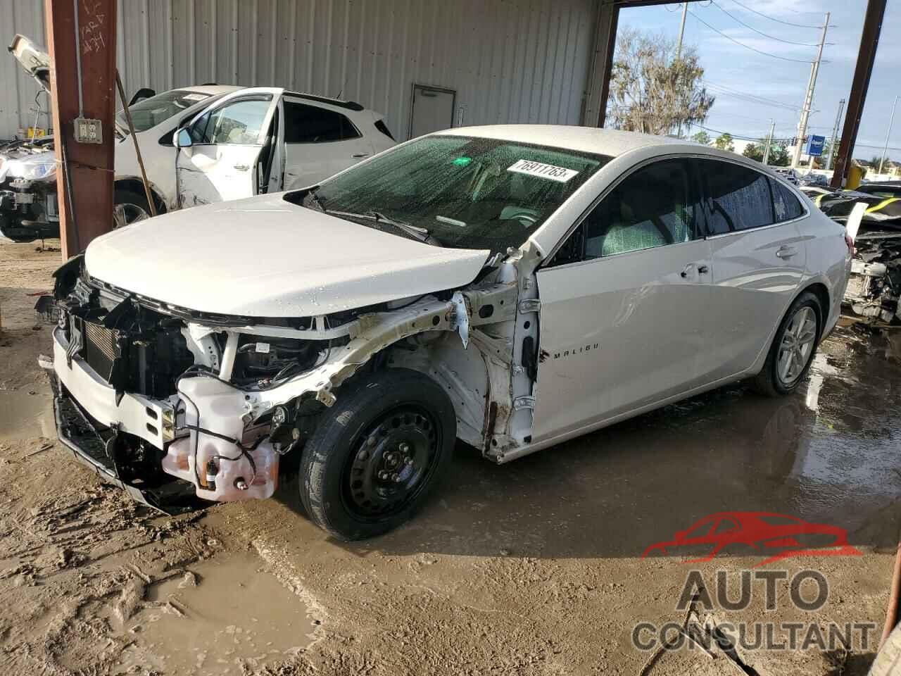 CHEVROLET MALIBU 2017 - 1G1ZE5STXHF243457