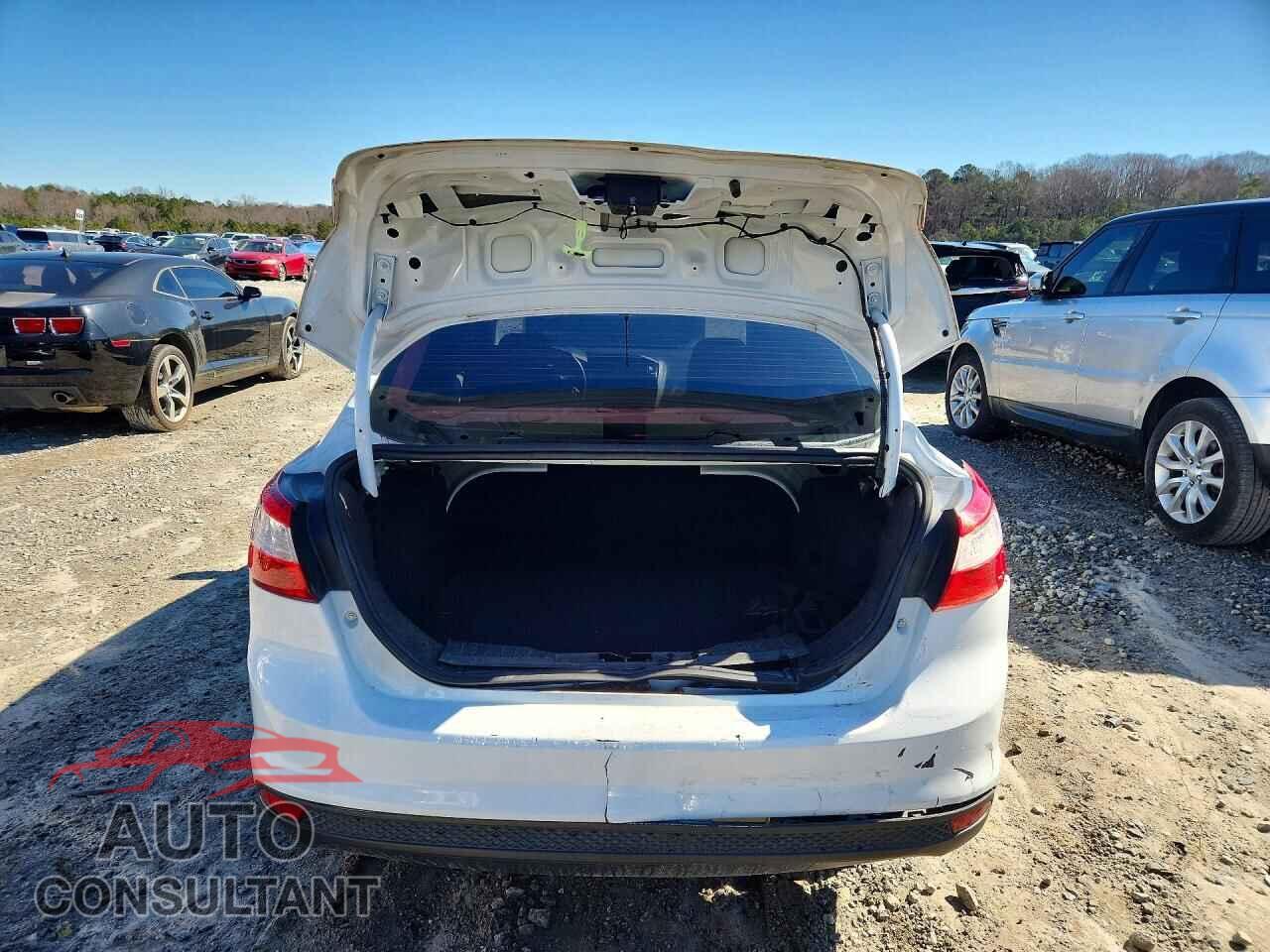 FORD FOCUS 2013 - 1FADP3F22DL340400