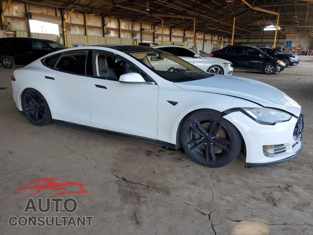 TESLA MODEL S 2013 - 5YJSA1DN2DFP08176