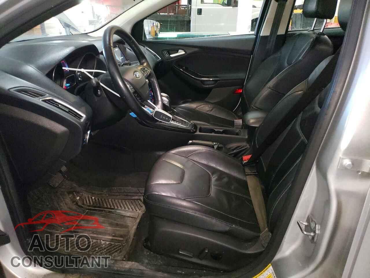 FORD FOCUS 2017 - 1FADP3J27HL215521