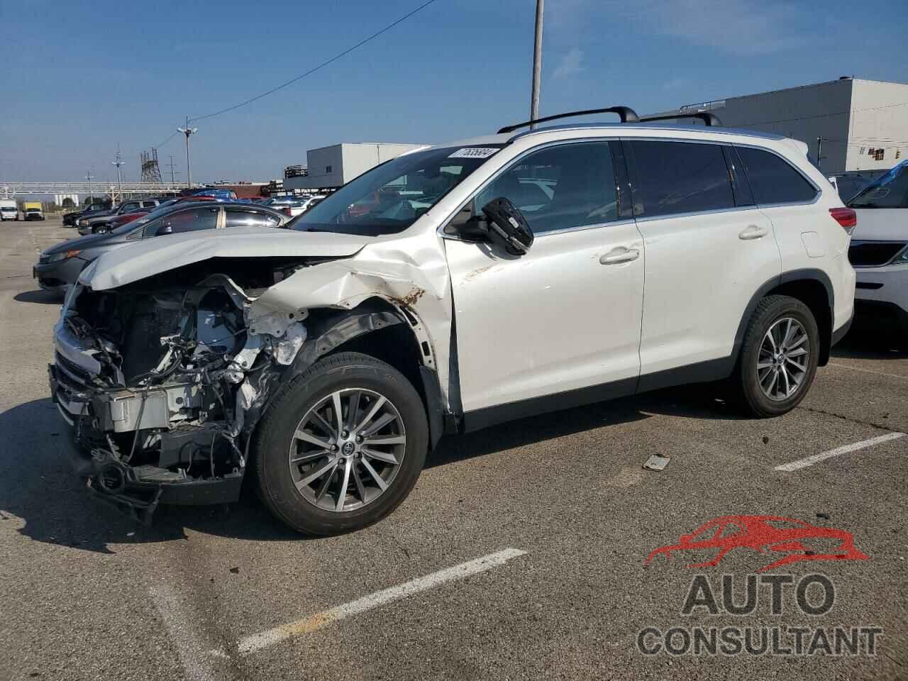 TOYOTA HIGHLANDER 2019 - 5TDJZRFH2KS597941