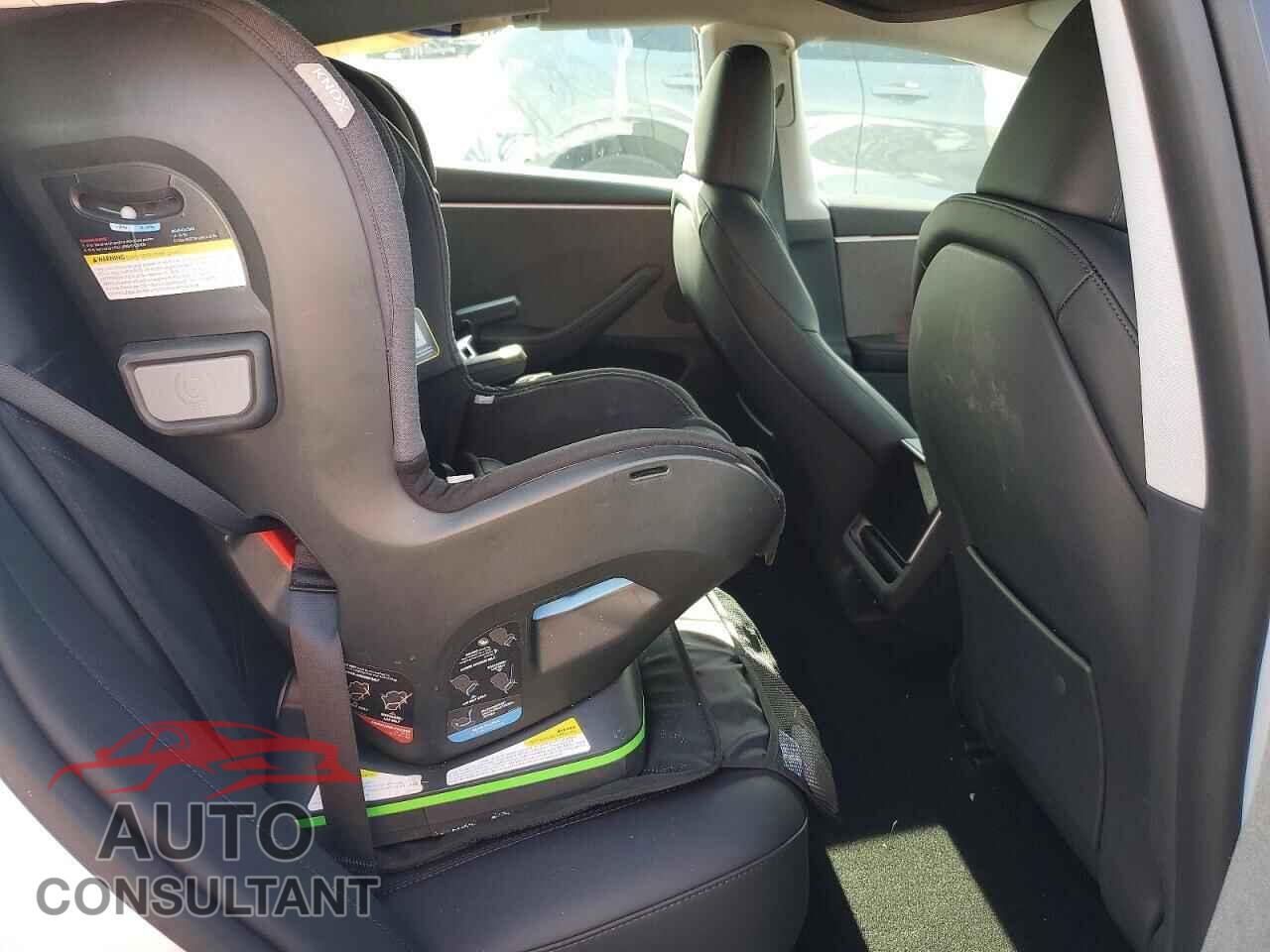 TESLA MODEL 3 2025 - 5YJ3E1EA0SF009601