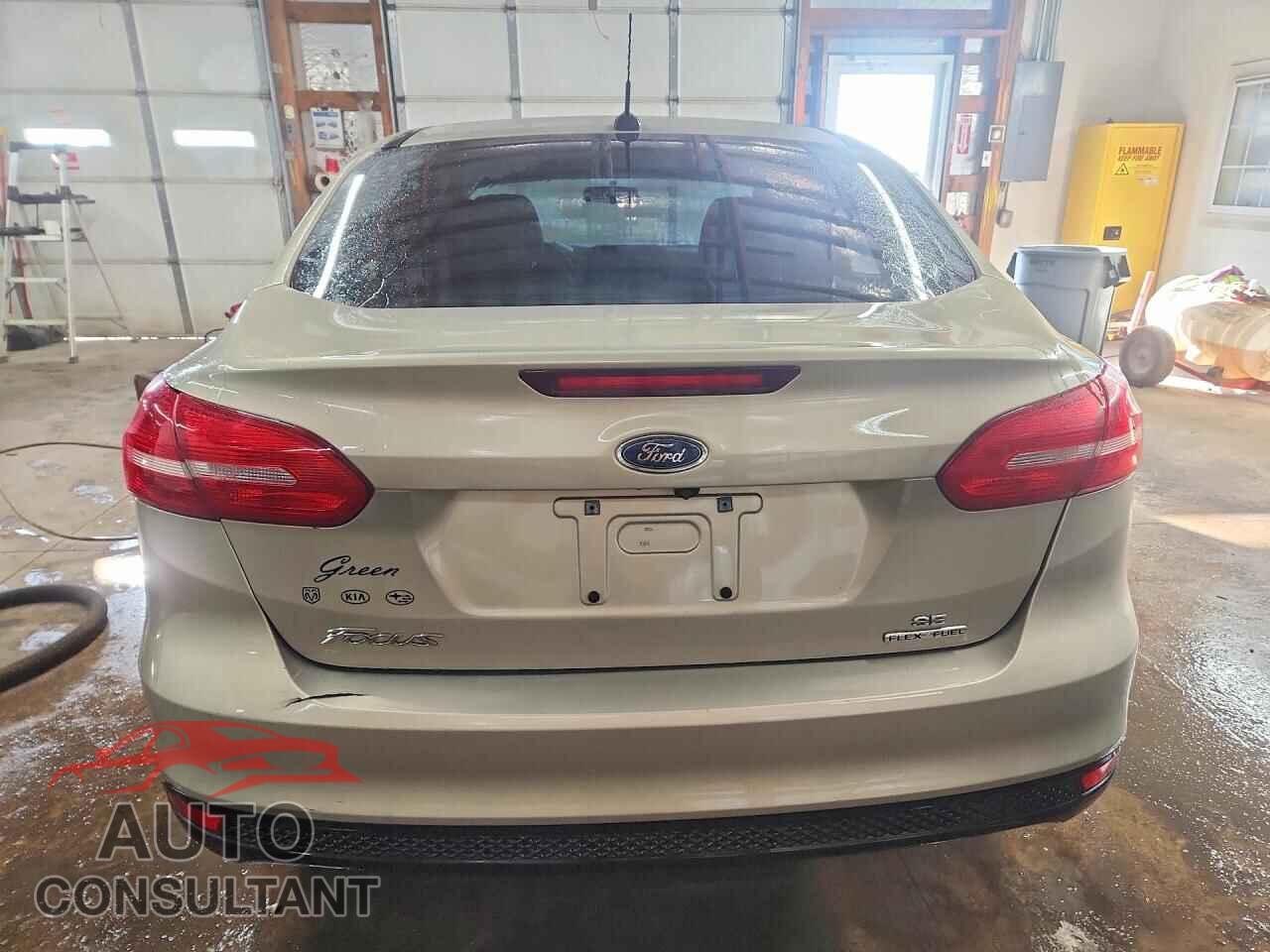 FORD FOCUS 2016 - 1FADP3F27GL216305