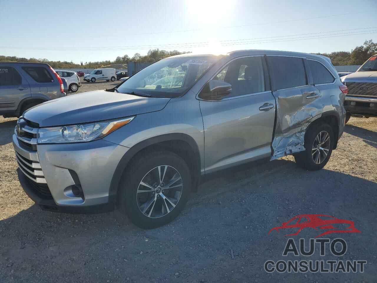 TOYOTA HIGHLANDER 2019 - 5TDBZRFH9KS992350
