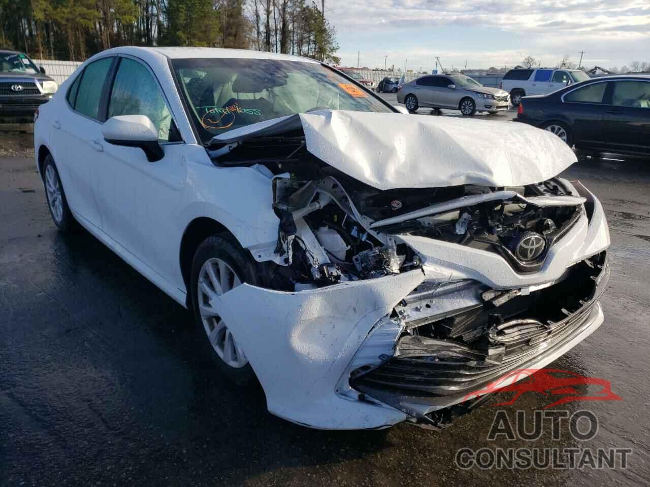 TOYOTA CAMRY 2018 - 4T1B11HK8JU135945