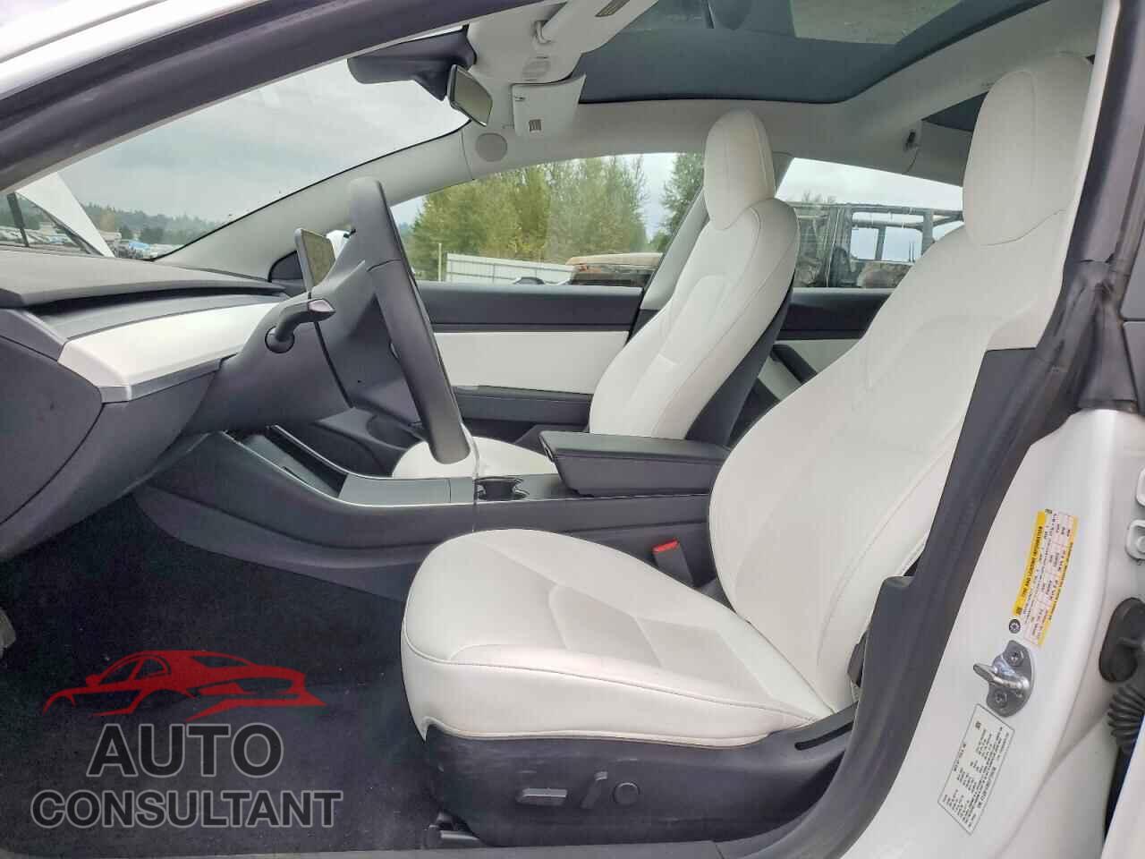 TESLA MODEL 3 2020 - 5YJ3E1EB5LF720236