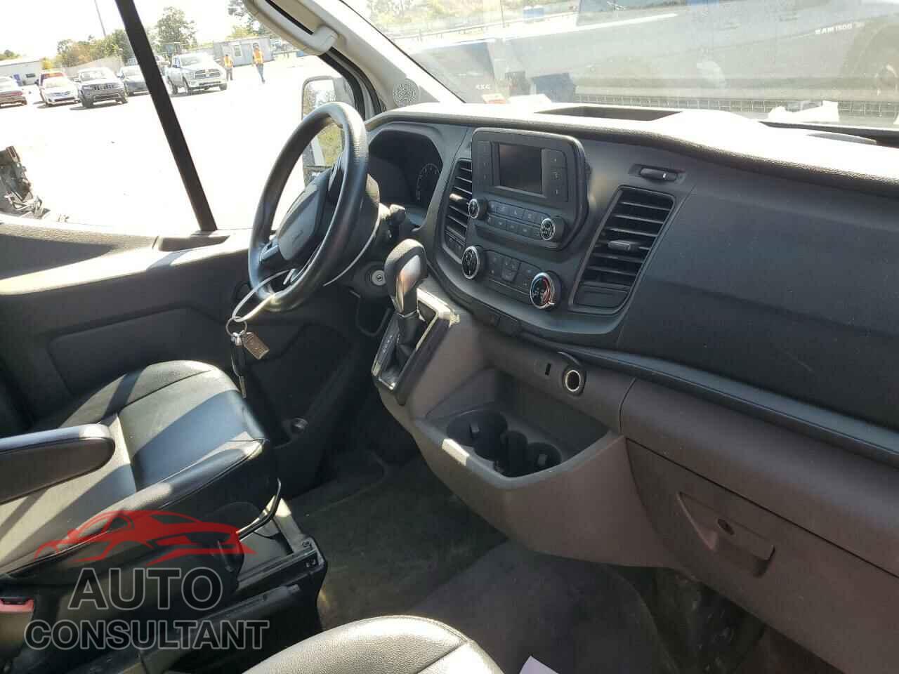FORD TRANSIT 2020 - 1FTBR2C8XLKB28623