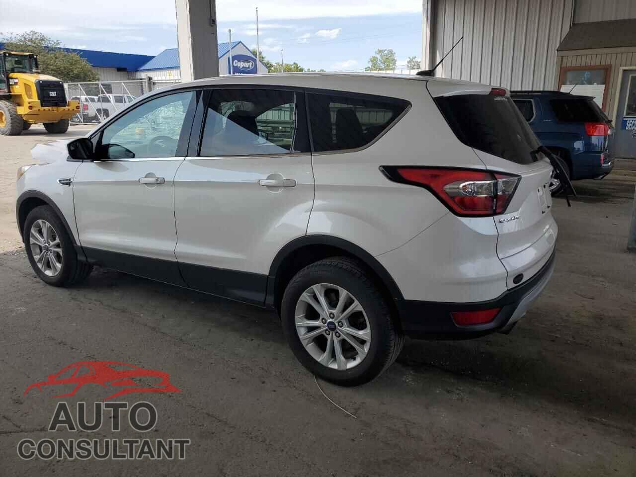 FORD ESCAPE 2017 - 1FMCU9G90HUC00063