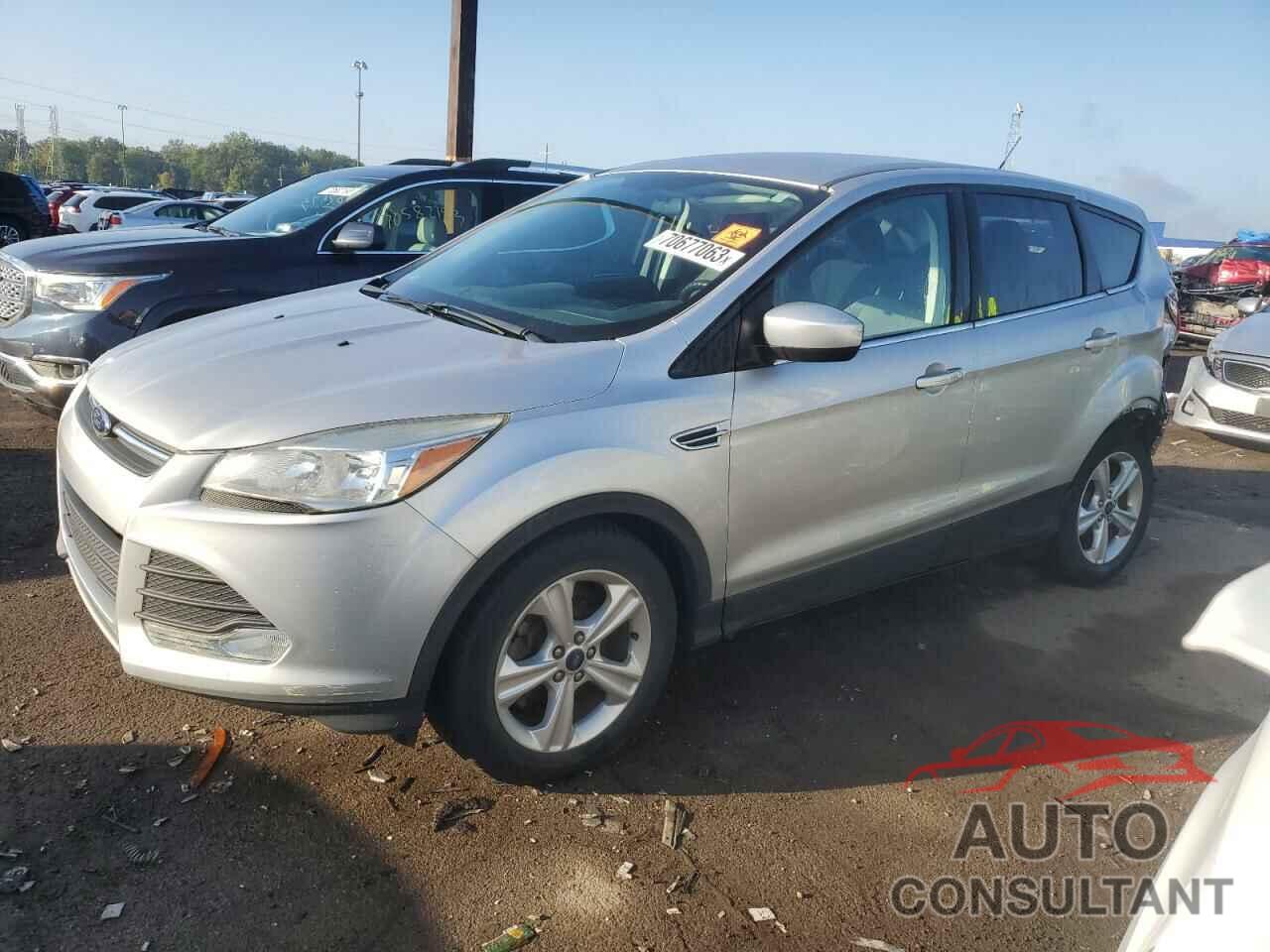FORD ESCAPE 2015 - 1FMCU0GX0FUA06575