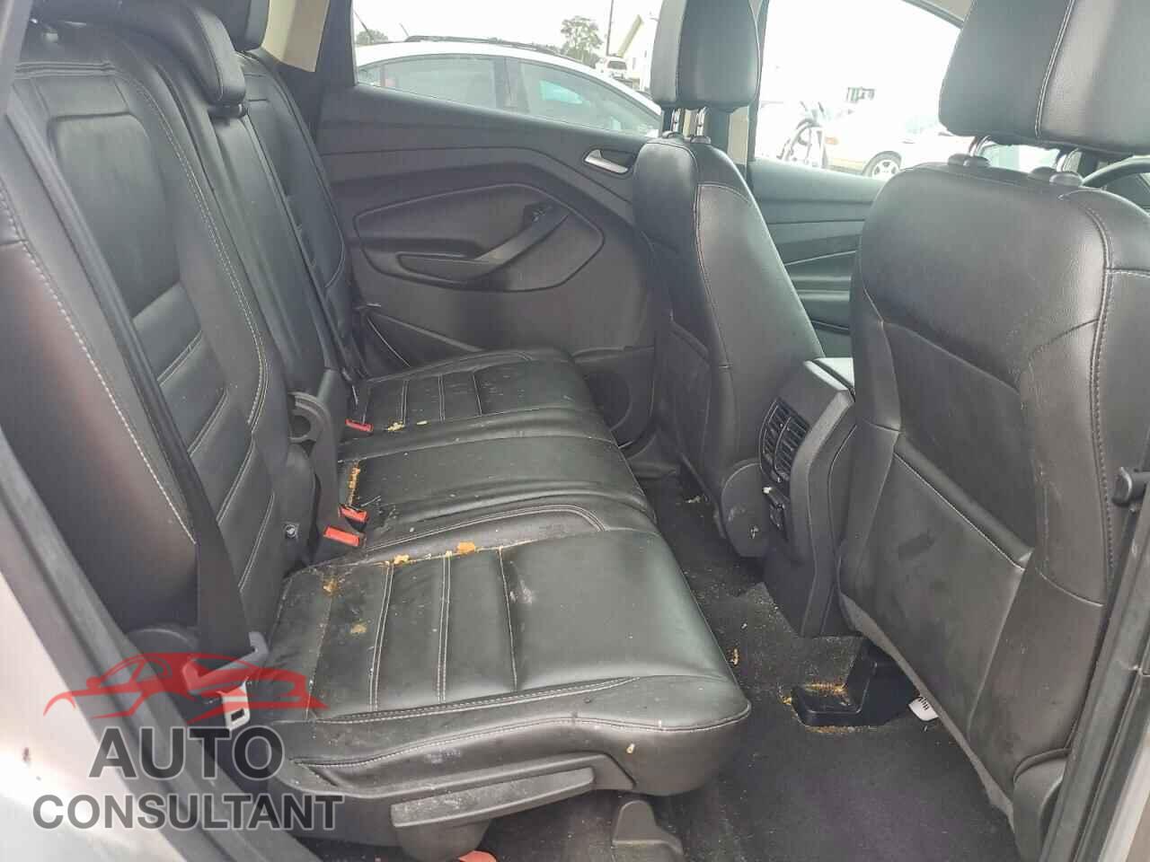 FORD ESCAPE 2017 - 1FMCU9JD8HUB93831