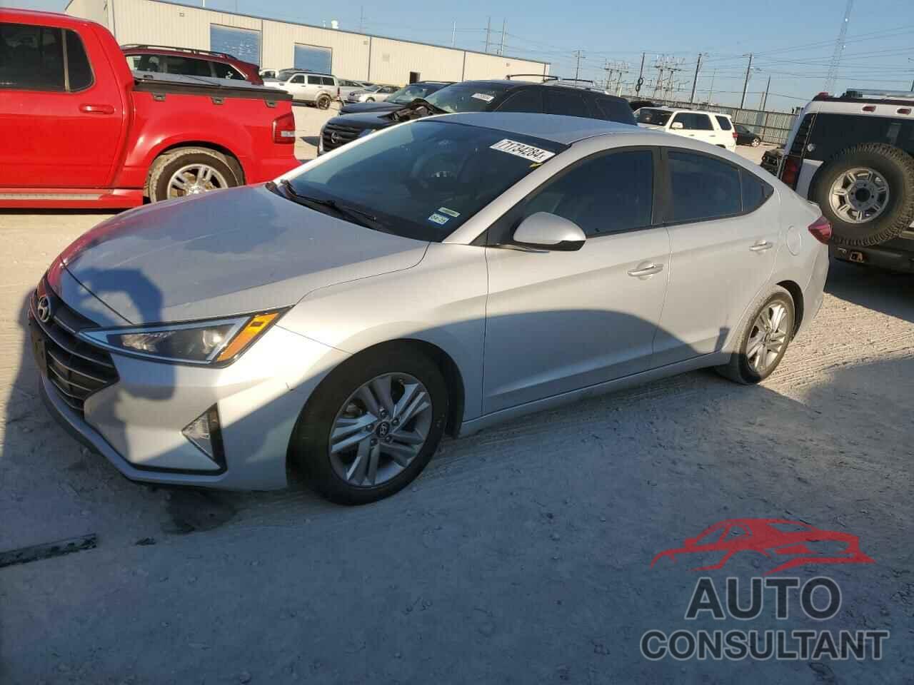 HYUNDAI ELANTRA 2019 - KMHD84LF5KU837108