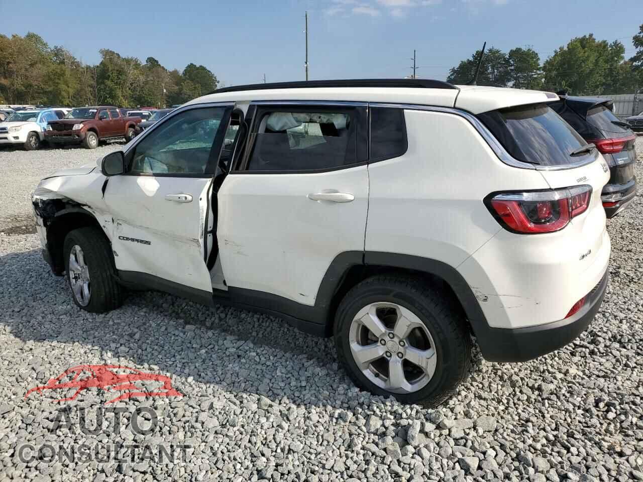 JEEP COMPASS 2018 - 3C4NJDBB0JT303051