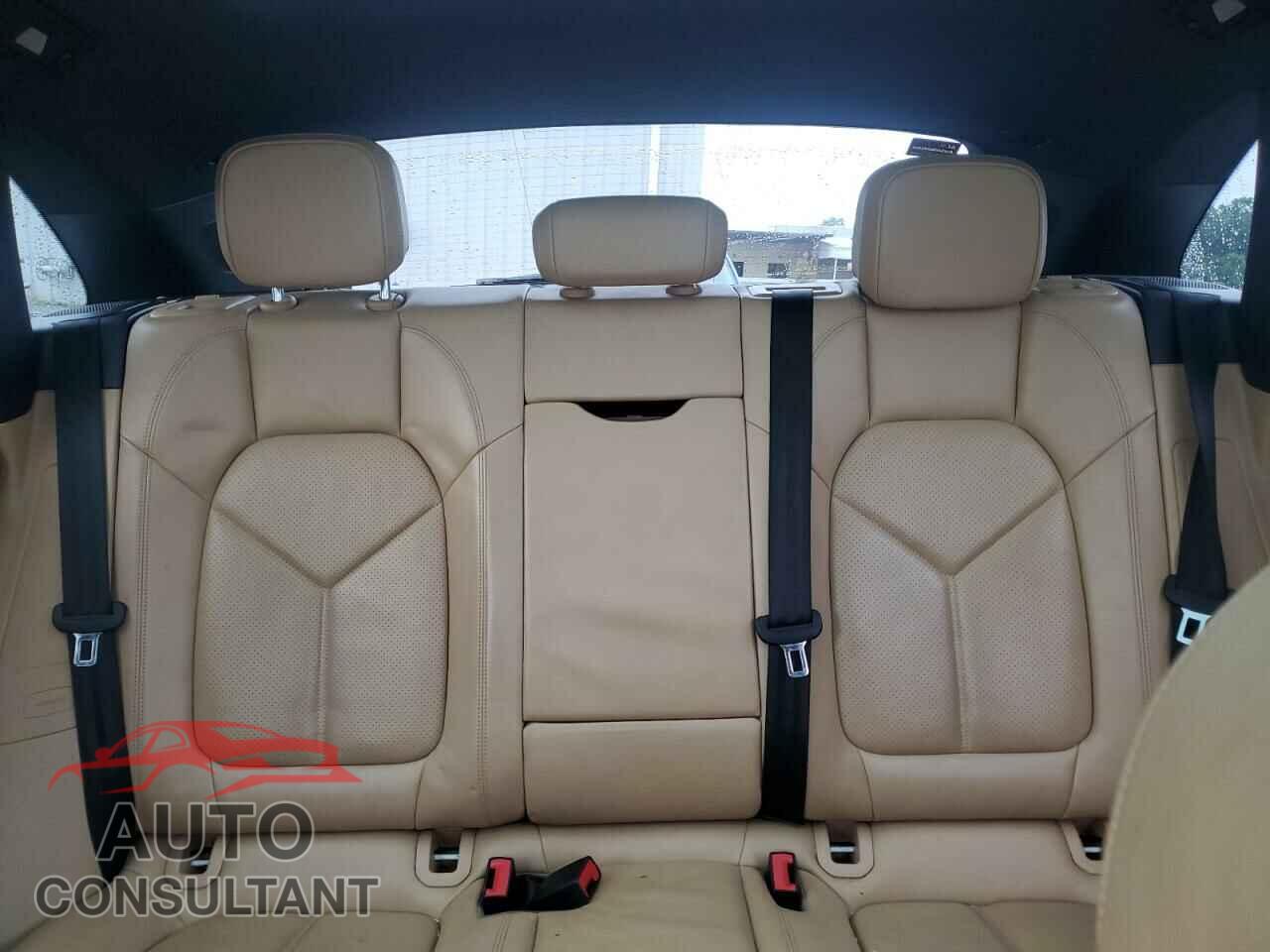 PORSCHE MACAN 2017 - WP1AA2A58HLB01643