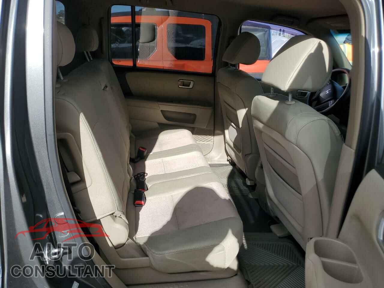 HONDA PILOT 2009 - 5FNYF38419B012165