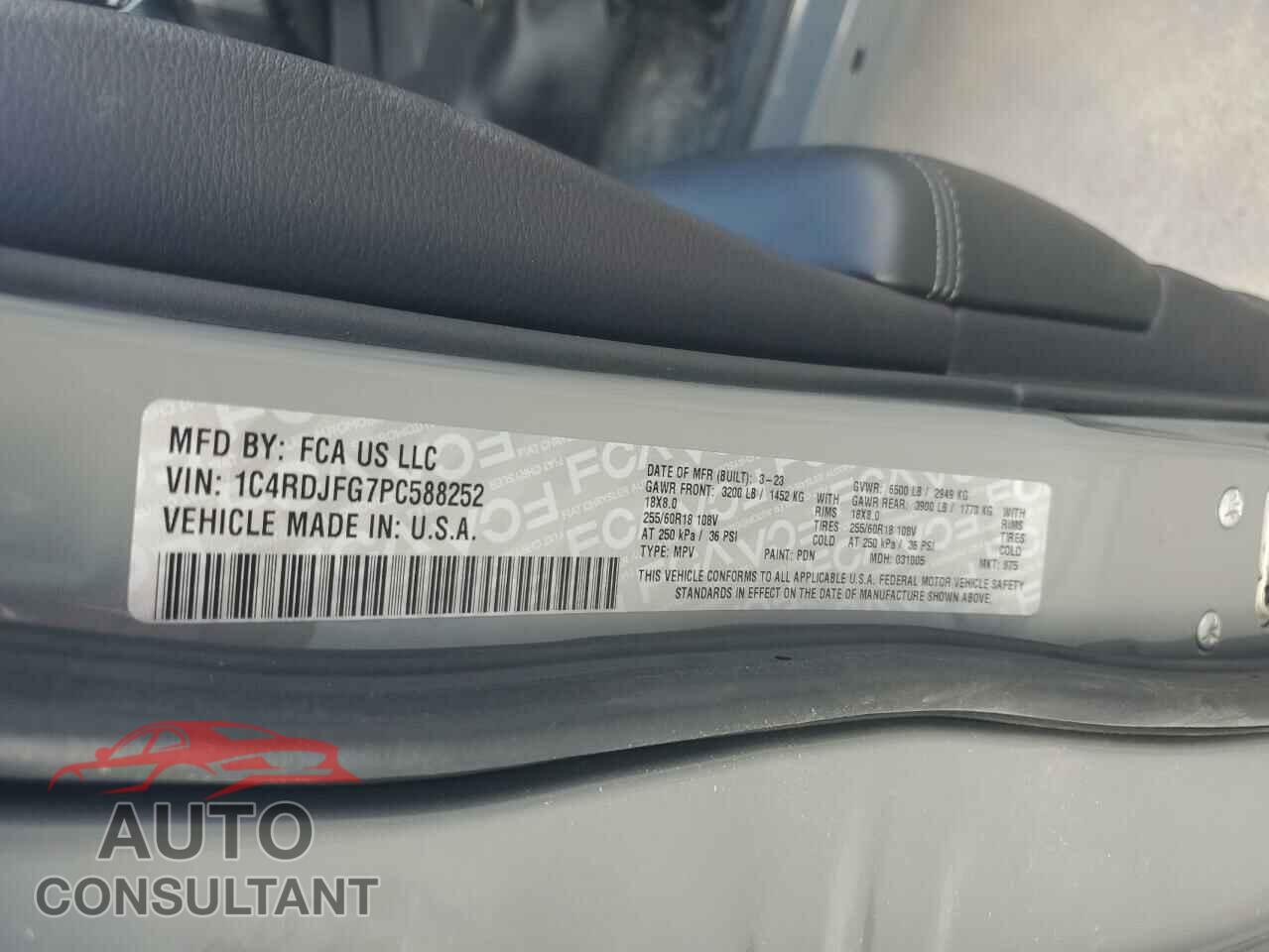 DODGE DURANGO 2023 - 1C4RDJFG7PC588252