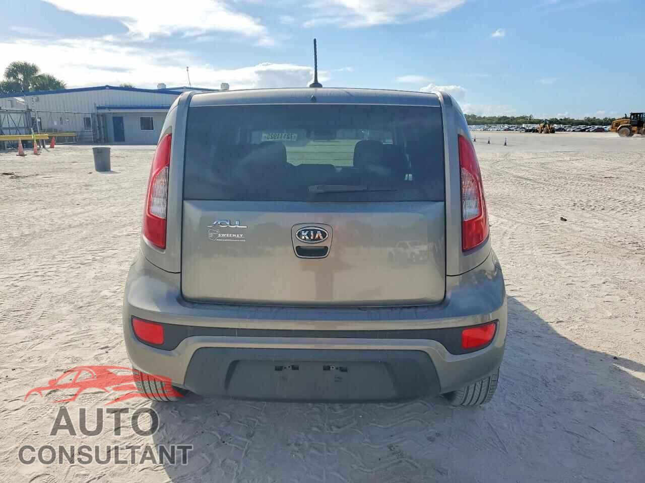 KIA SOUL 2012 - KNDJT2A69C7375357