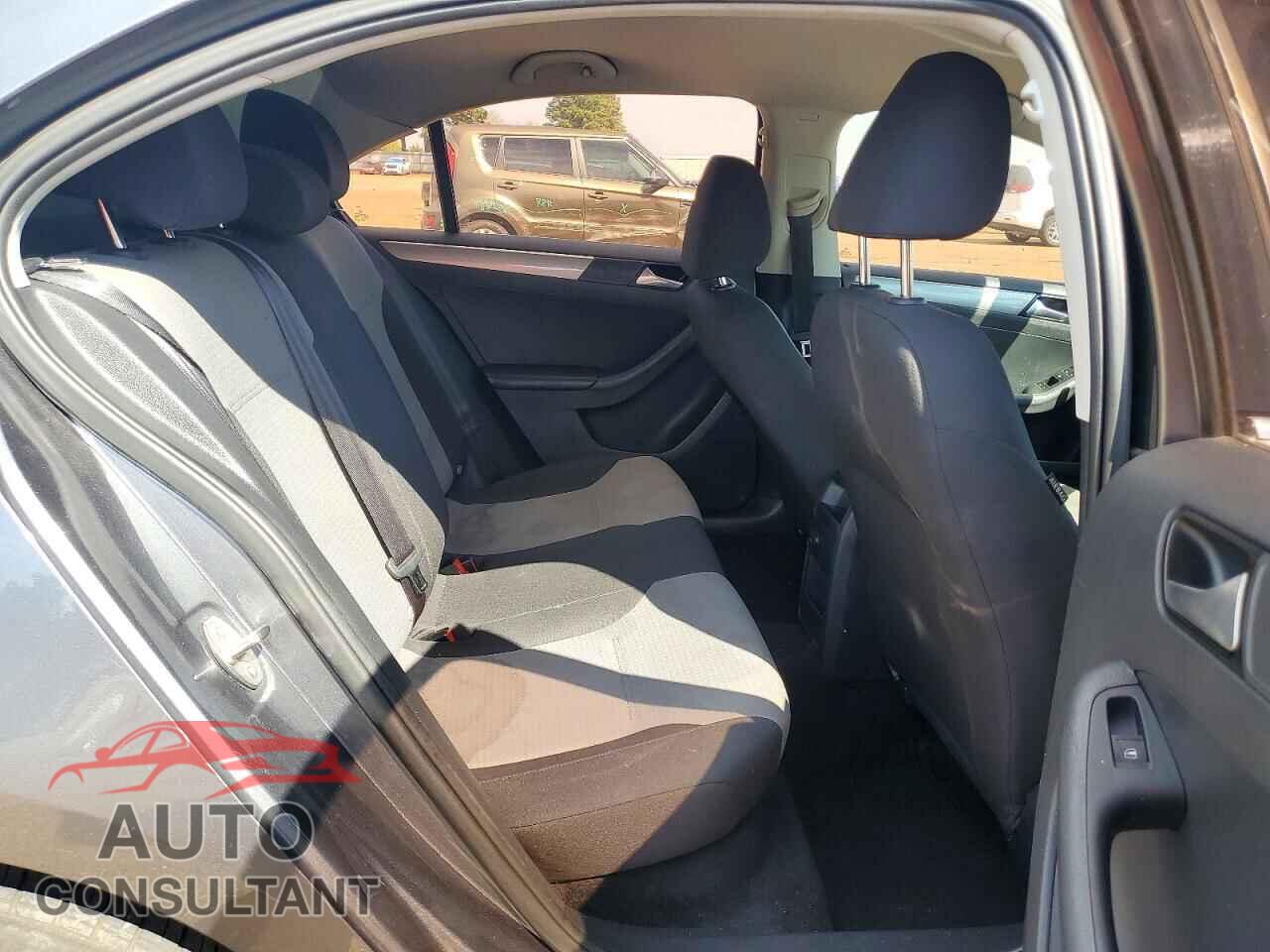 VOLKSWAGEN JETTA 2017 - 3VW2B7AJ5HM377545