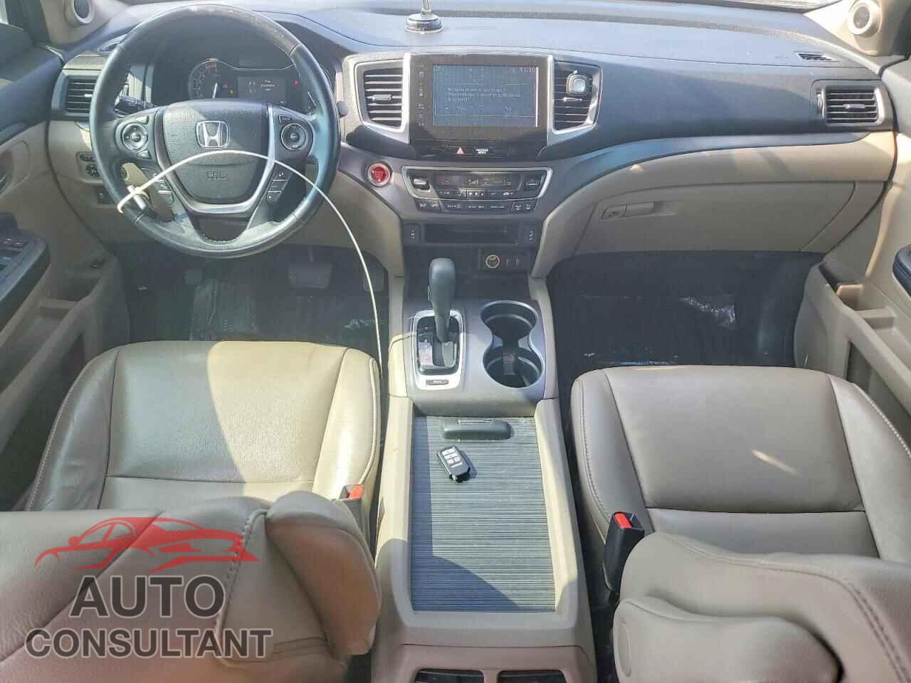 HONDA PILOT 2017 - 5FNYF5H56HB004744