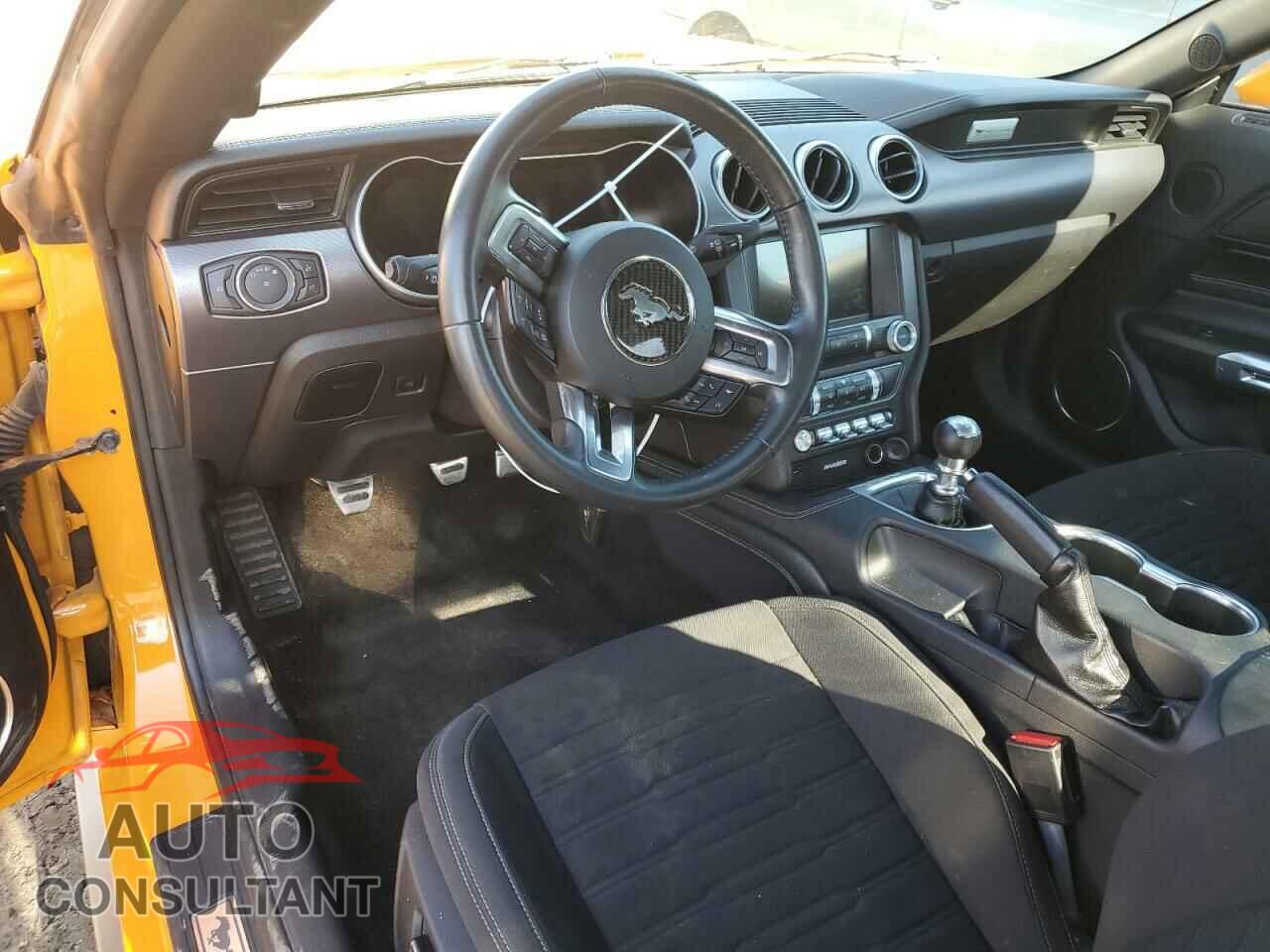 FORD MUSTANG 2018 - 1FA6P8CF7J5111983