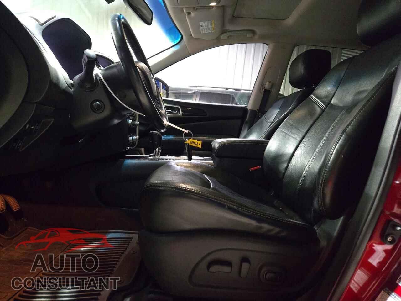 NISSAN PATHFINDER 2013 - 5N1AR2MN3DC675739