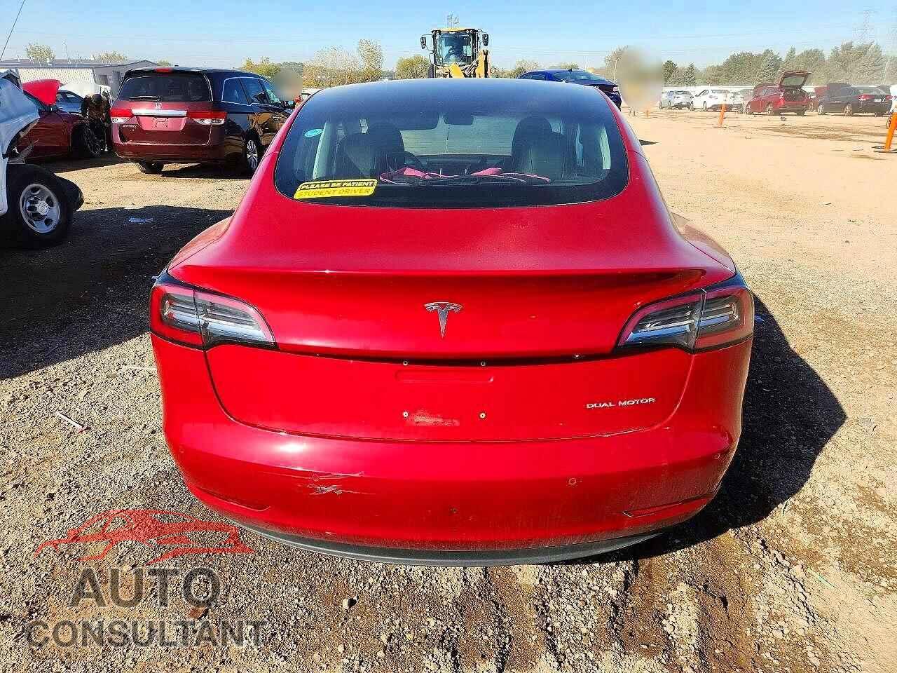 TESLA MODEL 3 2018 - 5YJ3E1EB6JF065453