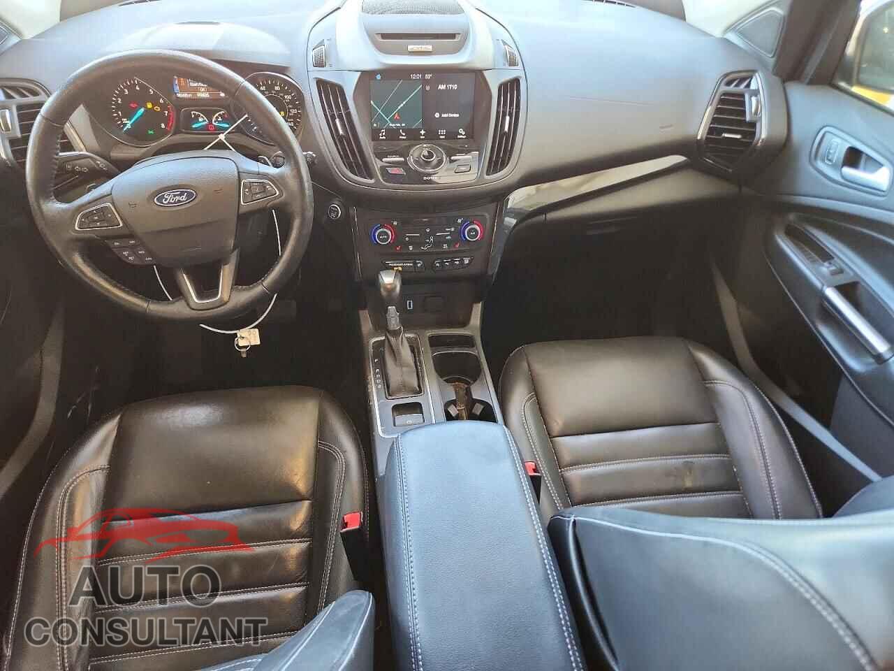 FORD ESCAPE 2017 - 1FMCU9JD2HUC50749