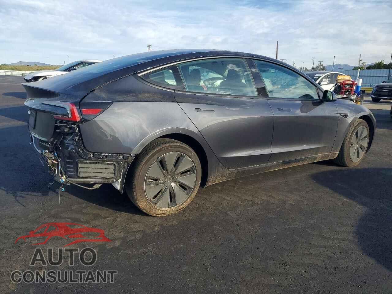 TESLA MODEL 3 2024 - 5YJ3E1EA4RF854512