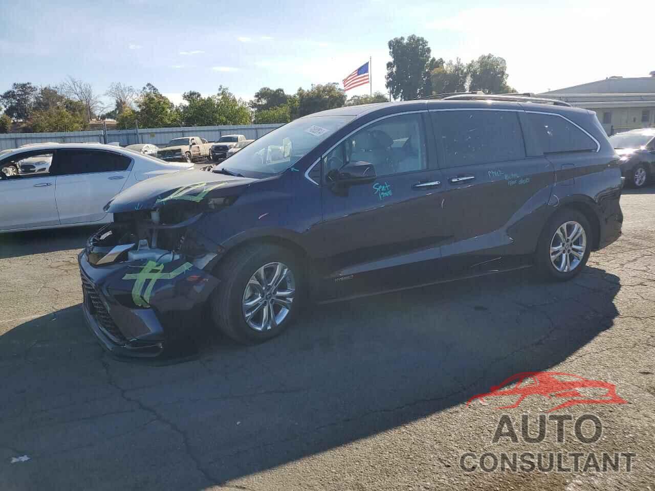 TOYOTA SIENNA 2021 - 5TDDSKFC2MS030872