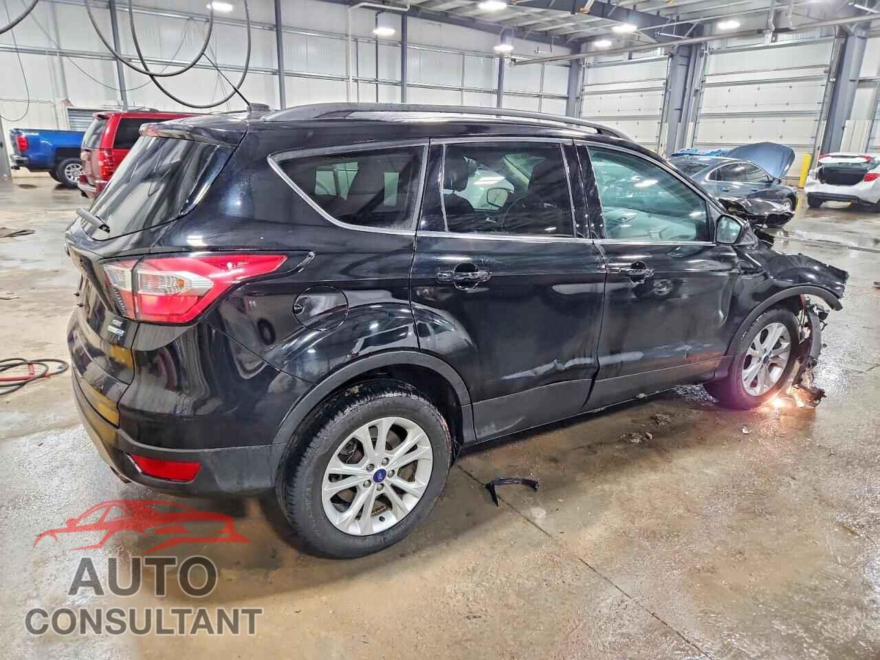 FORD ESCAPE 2017 - 1FMCU9GD5HUD52182