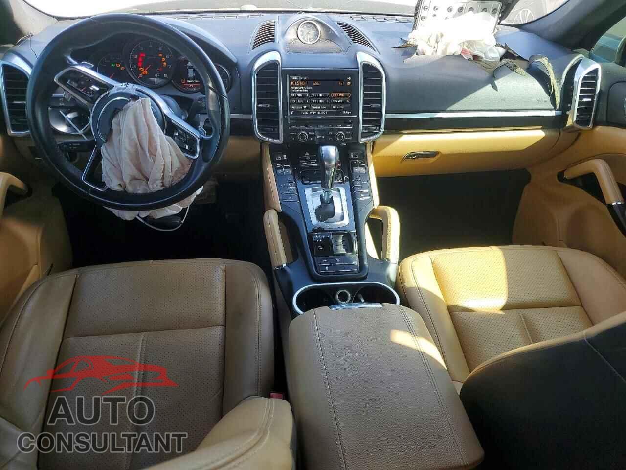 PORSCHE CAYENNE 2016 - WP1AA2A23GKA11892