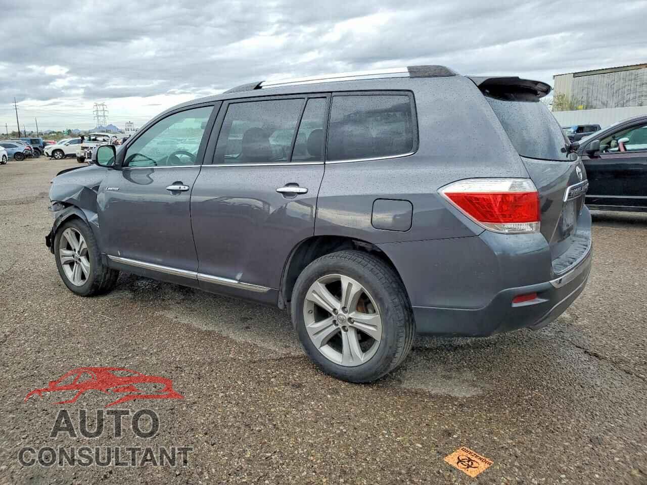 TOYOTA HIGHLANDER 2013 - 5TDDK3EH8DS236328