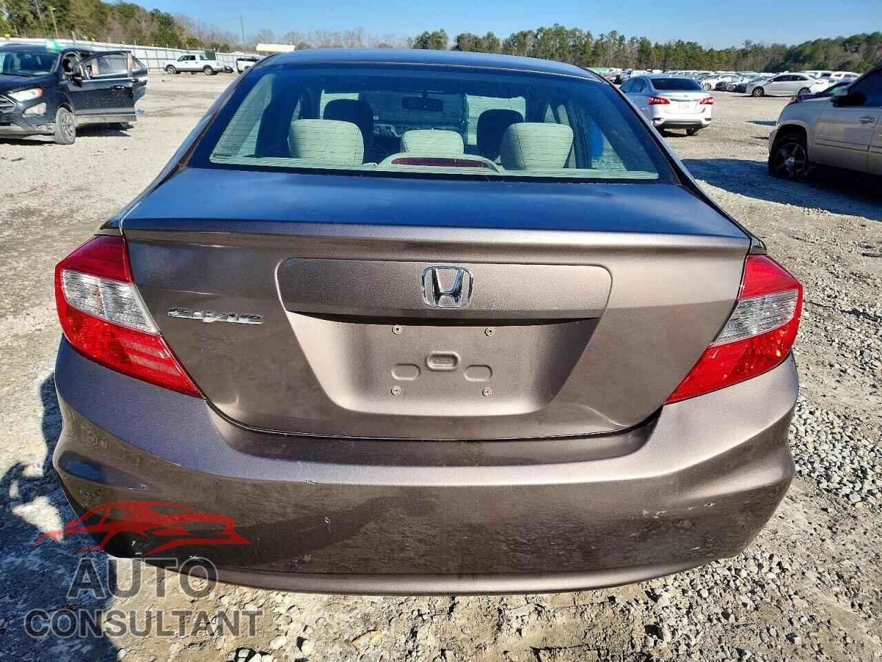 HONDA CIVIC 2012 - 2HGFB2F57CH526033