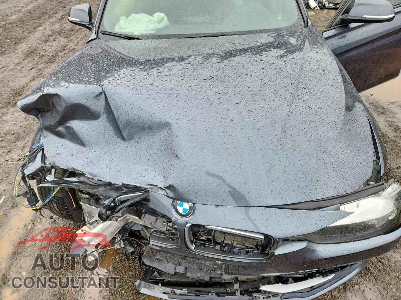 BMW 3 SERIES 2016 - WBA8E3G54GNU04100