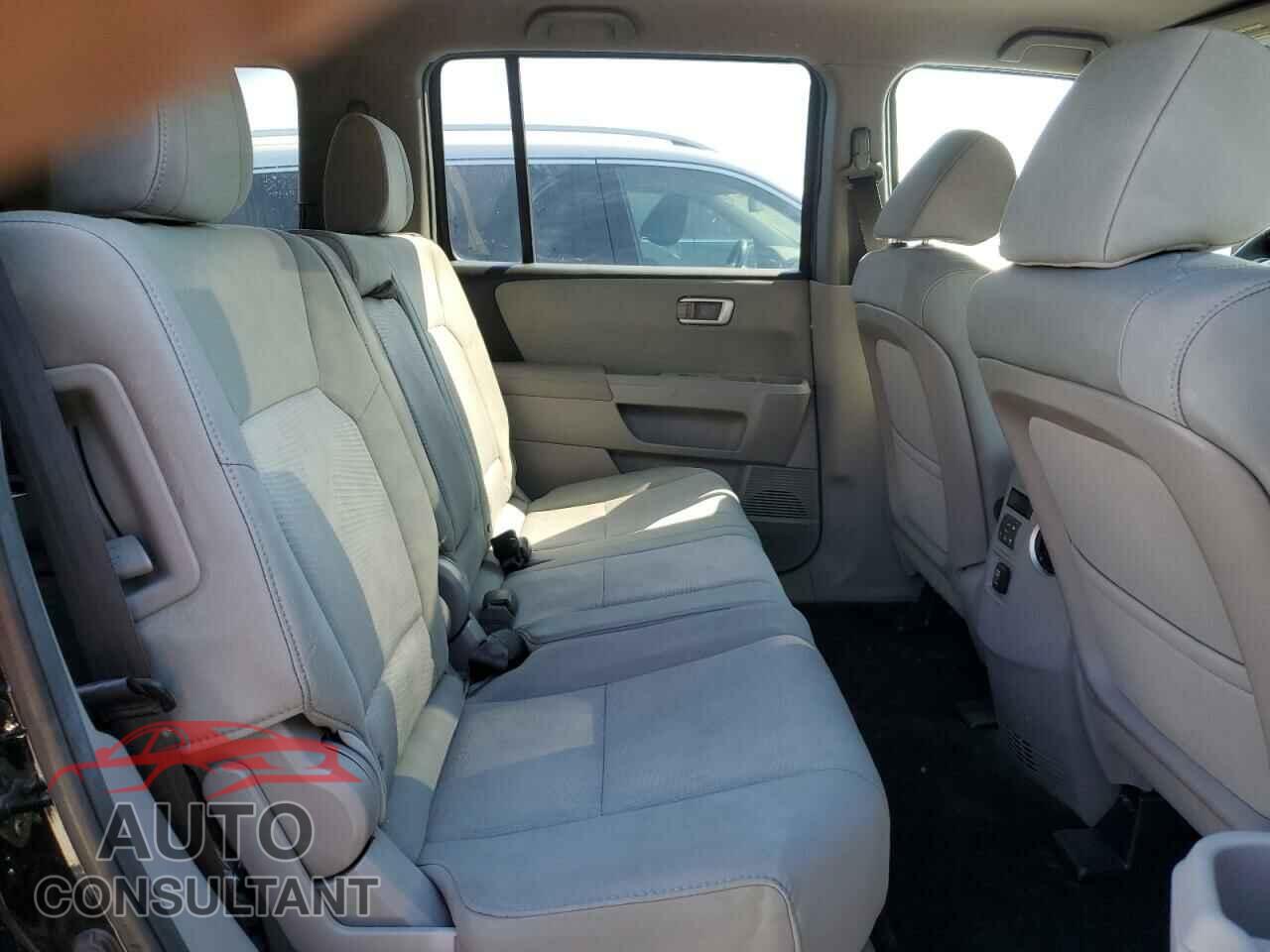 HONDA PILOT 2013 - 5FNYF3H21DB032147