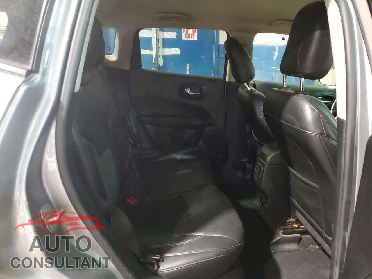 JEEP COMPASS 2018 - 3C4NJDBB2JT433896