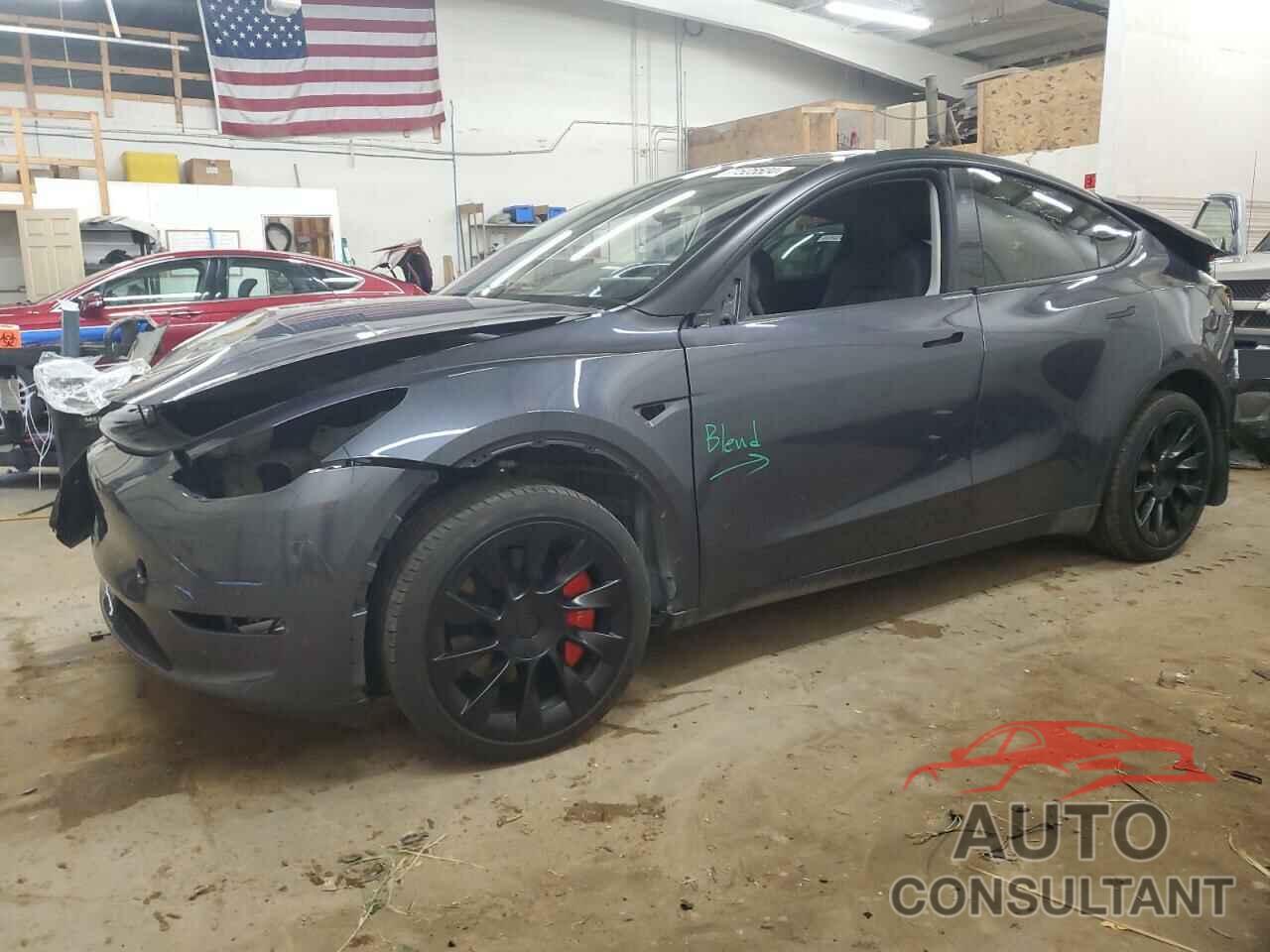 TESLA MODEL Y 2023 - 7SAYGDEE6PF831883