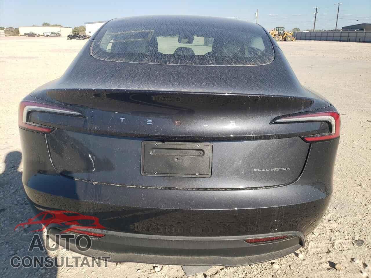 TESLA MODEL 3 2024 - 5YJ3E1EB2RF819461
