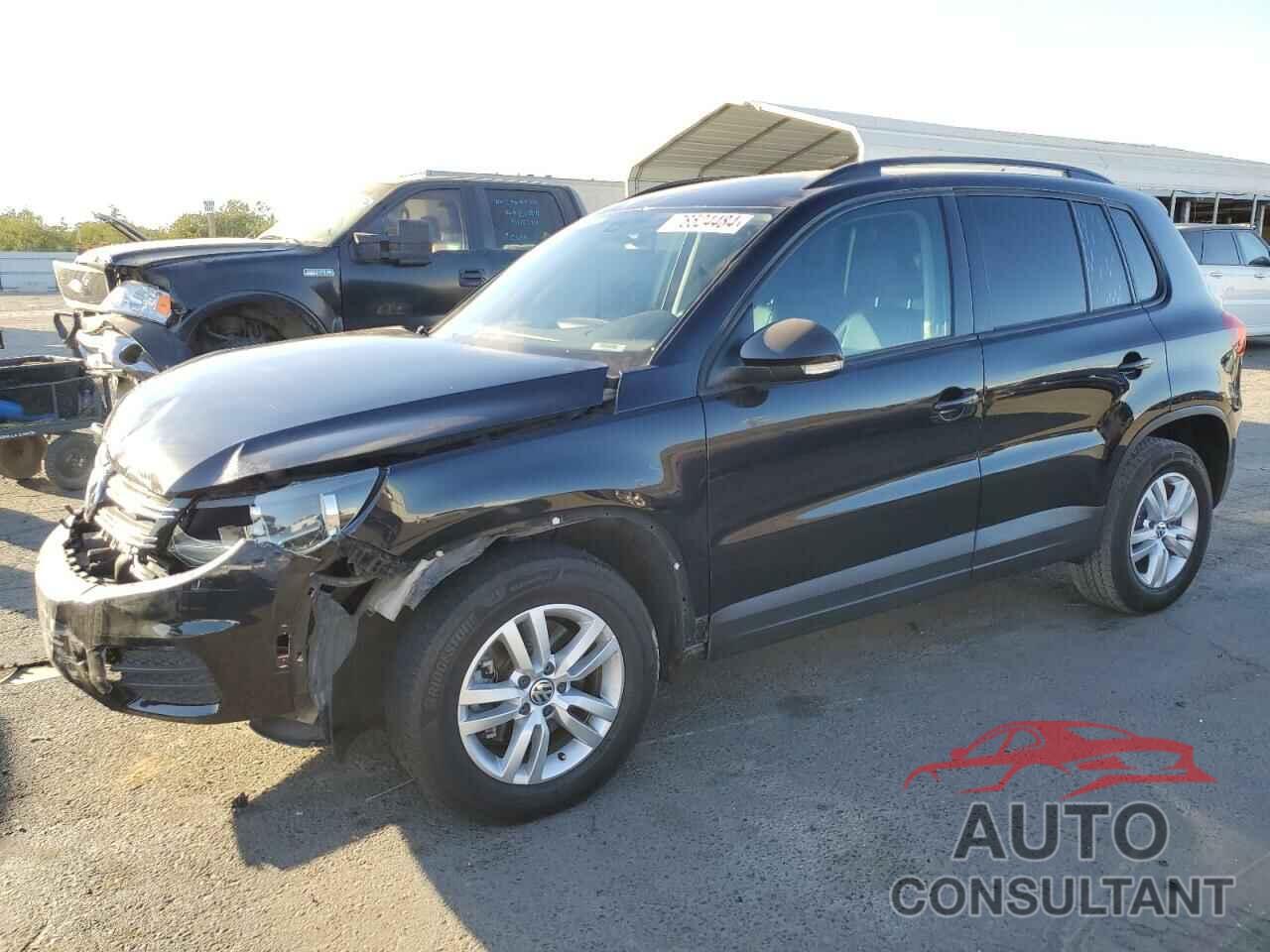 VOLKSWAGEN TIGUAN 2016 - WVGBV7AX1GW585950