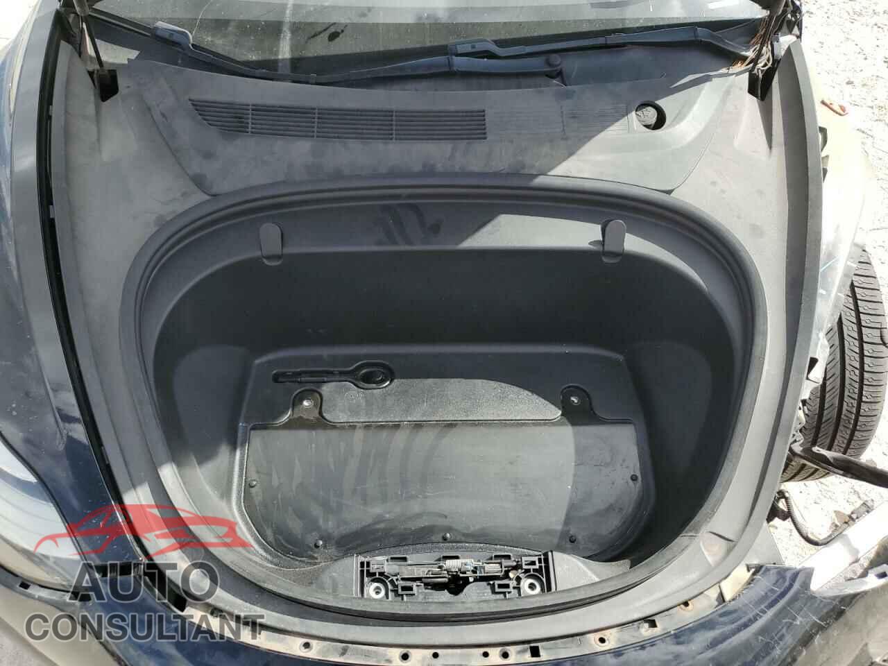 TESLA MODEL 3 2018 - 5YJ3E1EA4JF122854