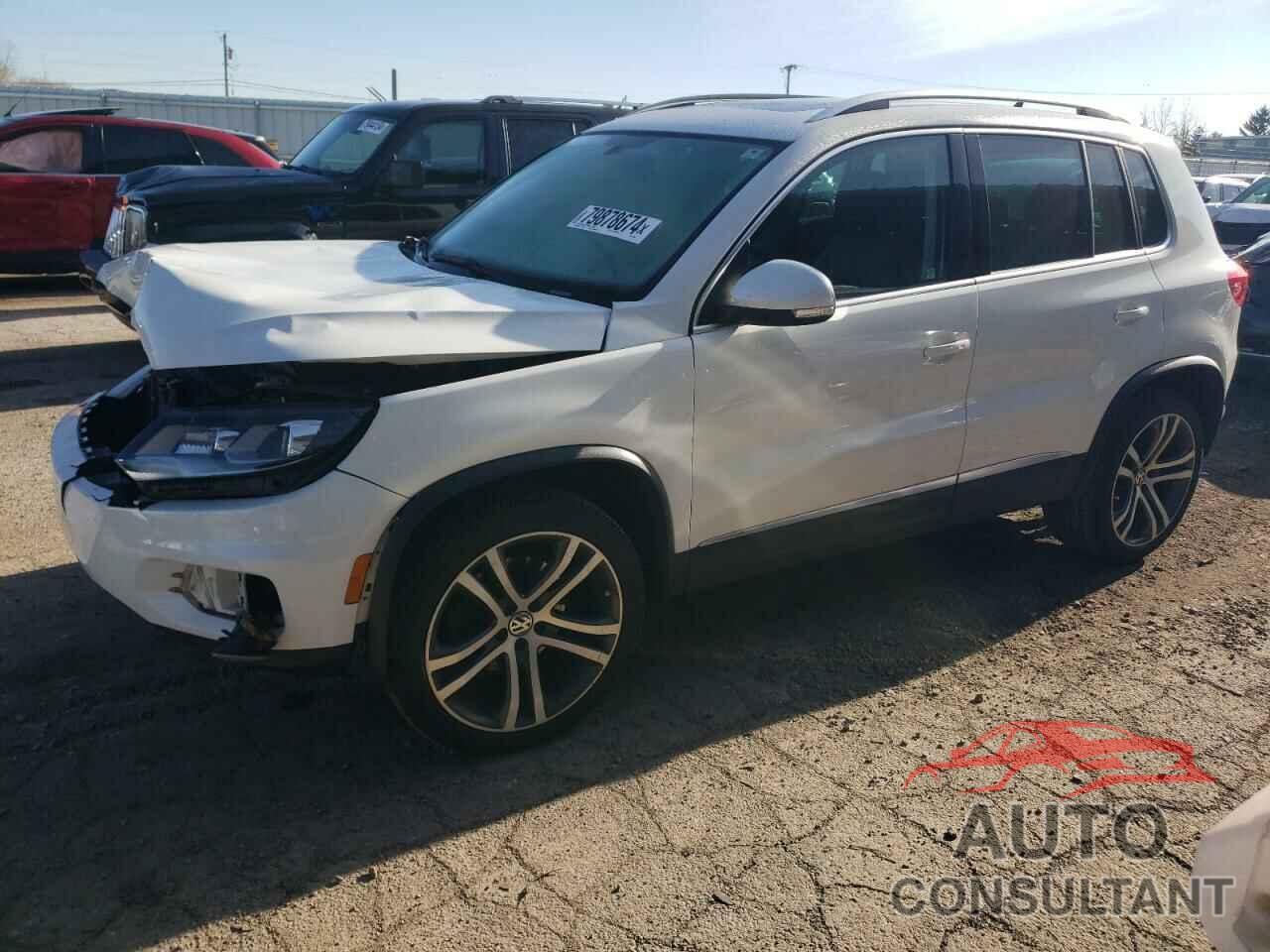 VOLKSWAGEN TIGUAN 2017 - WVGWV7AX4HW501638