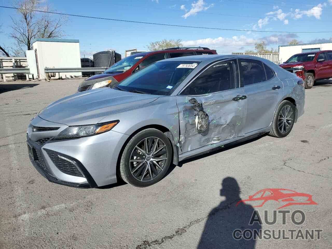 TOYOTA CAMRY 2022 - 4T1G11AK6NU691192