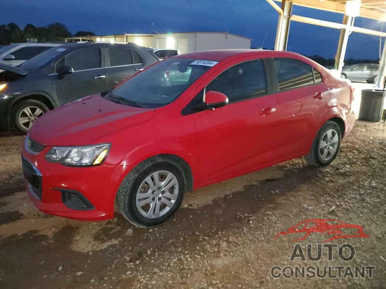 CHEVROLET SONIC 2017 - 1G1JB5SH8H4115876