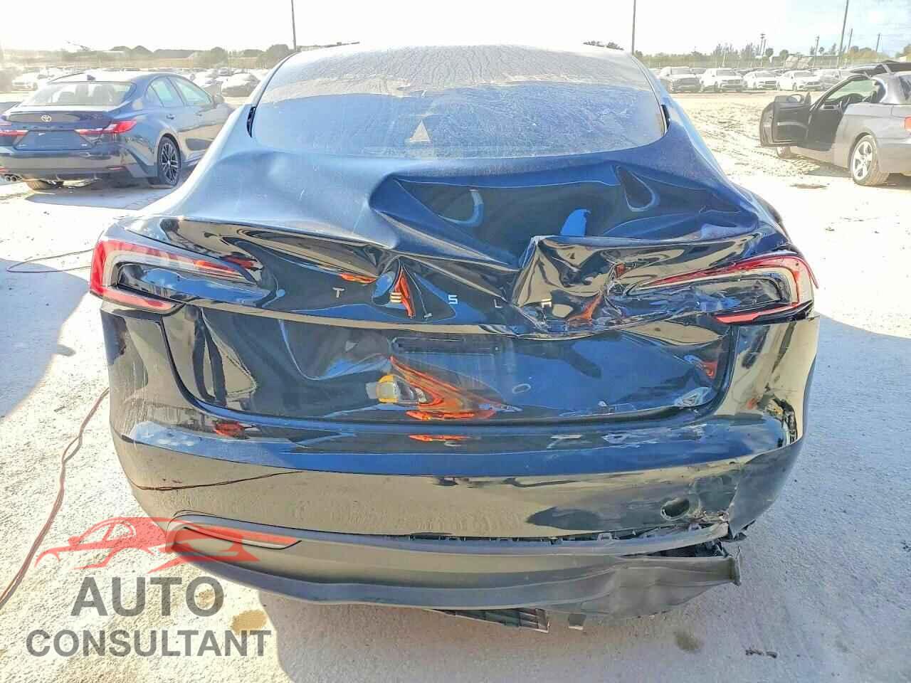 TESLA MODEL 3 2024 - 5YJ3E1EA2RF872457