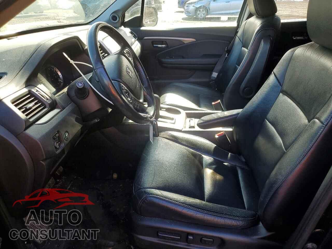 HONDA PILOT 2017 - 5FNYF6H76HB033359