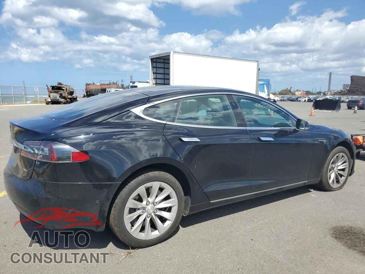 TESLA MODEL S 2018 - 5YJSA1E25JF294035