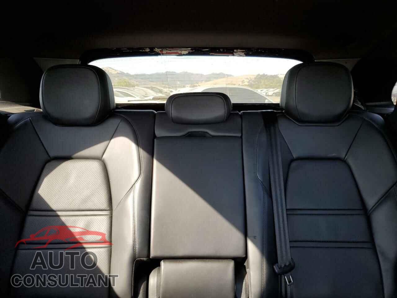 PORSCHE CAYENNE 2019 - WP1AA2AY2KDA01128