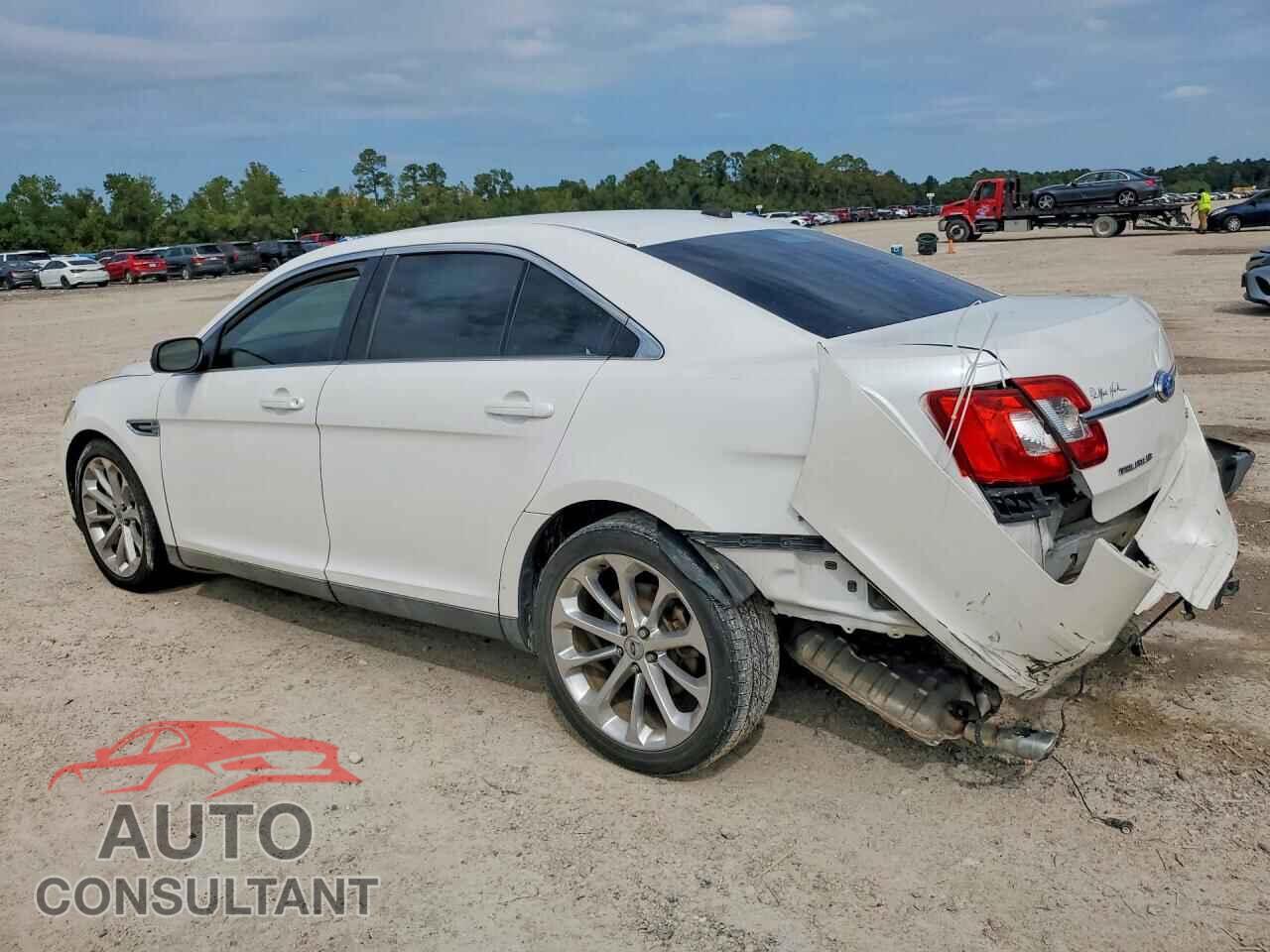 FORD TAURUS 2011 - 1FAHP2EW4BG177397