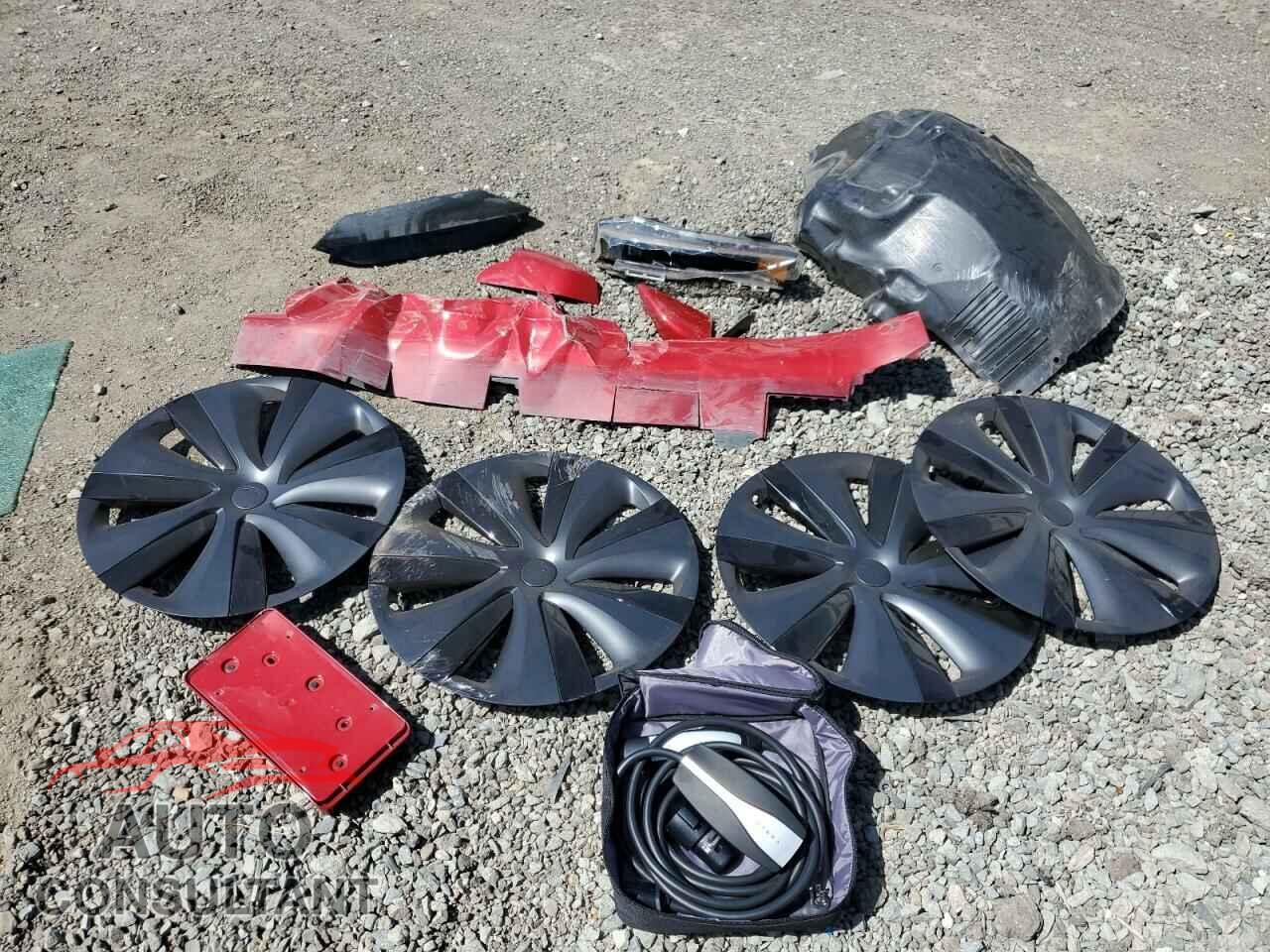TESLA MODEL S 2021 - 5YJSA1E57MF448808