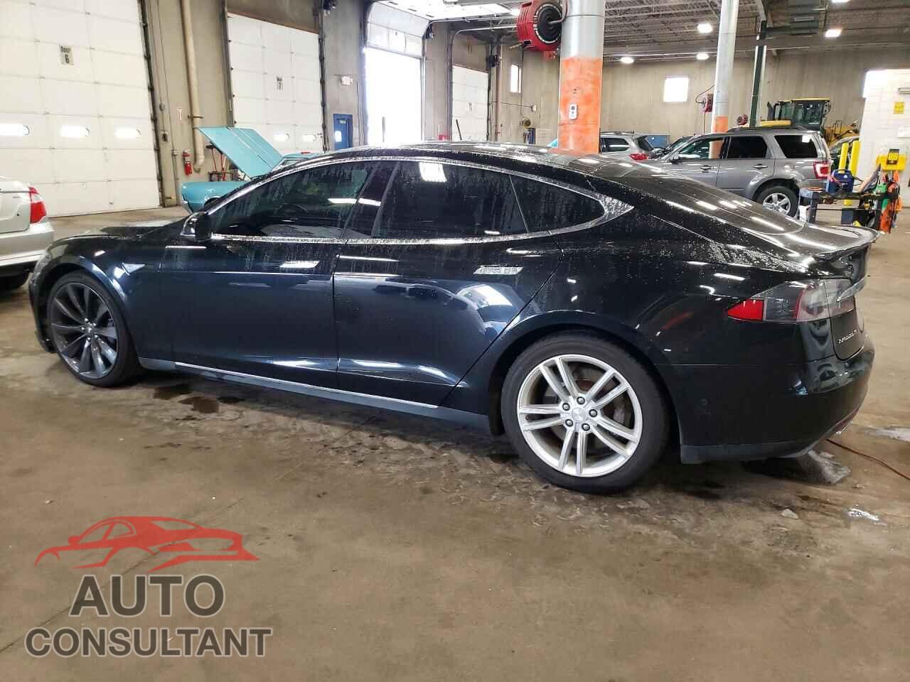 TESLA MODEL S 2015 - 5YJSA1H23FF083399